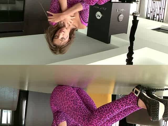 Flexible teen Maria hot solo