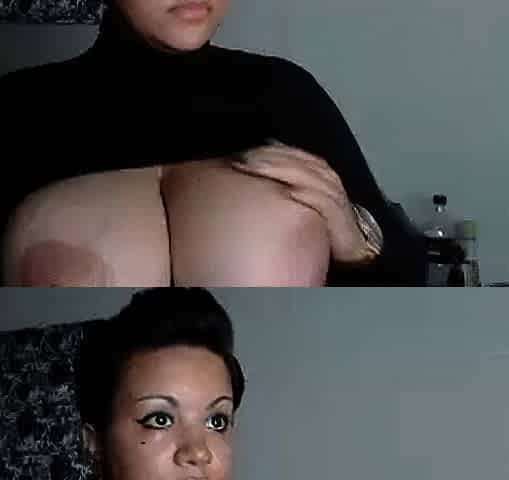 Ebony with Huge Boobs on Webcam