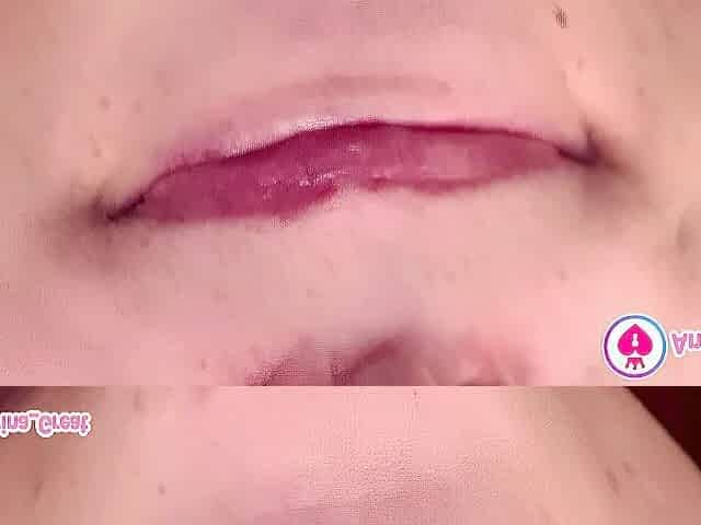 Cum with lips Close up