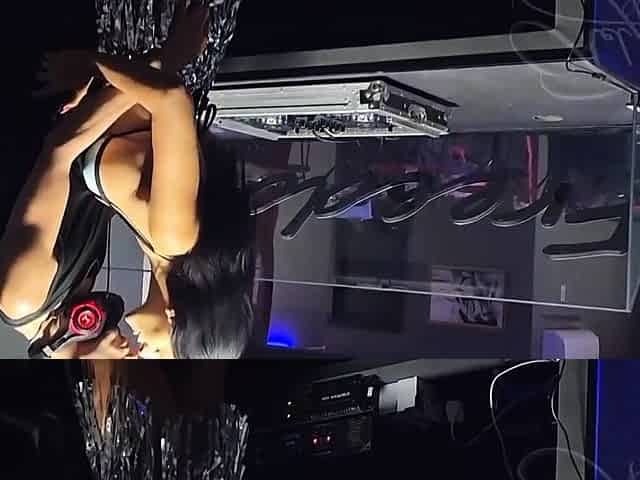 Amateur sexo duro en la cabine con DJ XXX, no aguenteo de