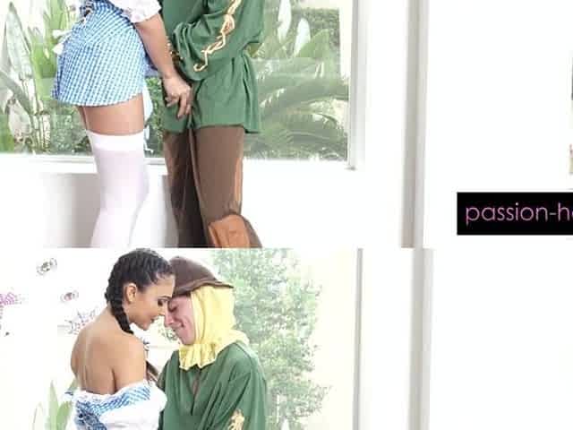 Ariana Marie Rides The Scarecrow's Wang Previous to Halloween Party