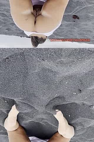 Playing With My NASTY Booty On The EBONY Beach?