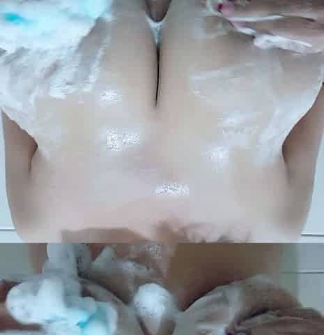 Big boobs milf masturbates with her dildo
