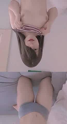 Amateur teenie cute gal showing off