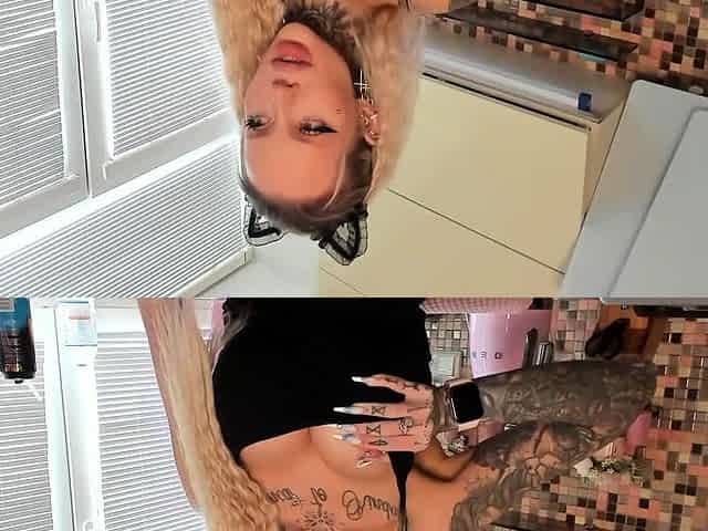 Pissing masturbating babe solo toy play