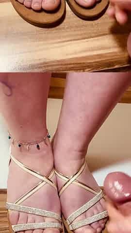 marvelous feet in sandals