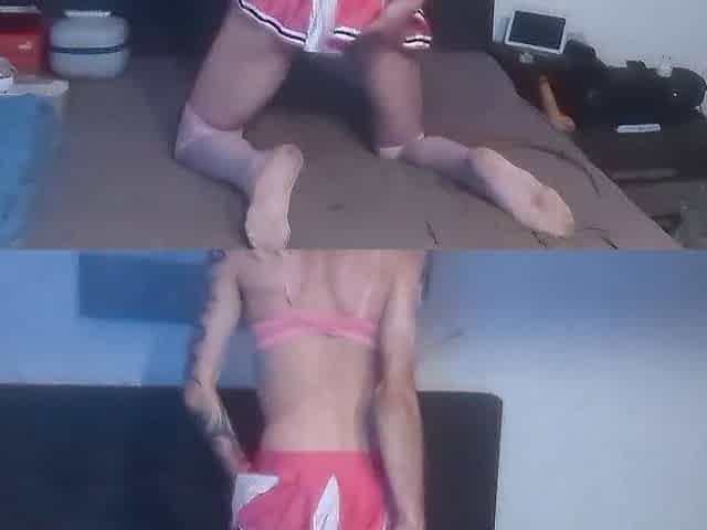 Sissy Jessie uses her Large vibrator