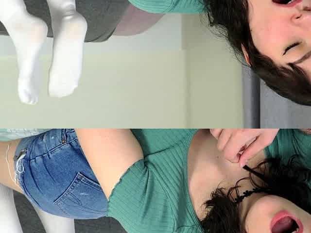 Brunette Solo Webcam Masturbation