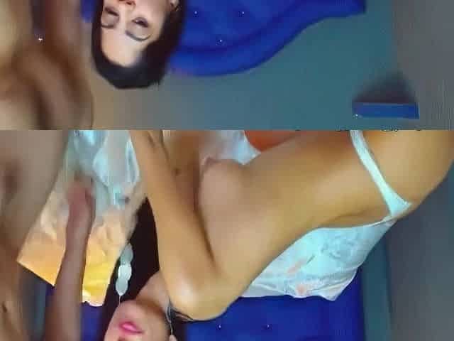 Romanca face un blowjob in fata webcam-ului
