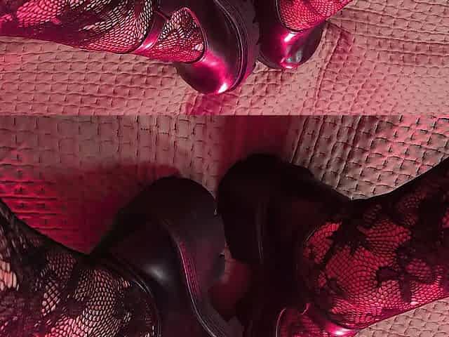 Santa Femboy Emo Legs & Nylons Tease