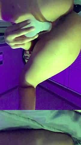 Amateur close up ass toying