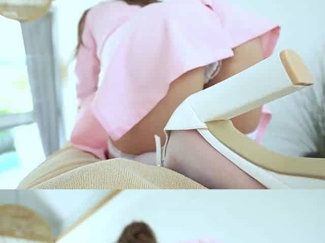 Masseuse in the salon gives the most good oil tugjob to a client with a biggest weenie!