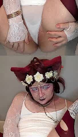 finger screwing myself in cosplay
