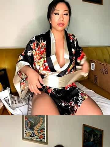Big boobs milf masturbates with her dildo