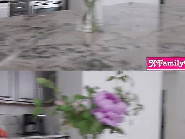 Tiny stepsis turns on stepbro by talking smutty to him until this chab screwed her