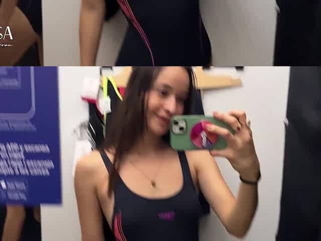 One-piece Swimsuit Fitting Room