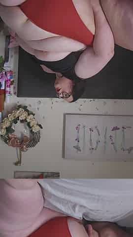 Fat Goddess in Tight Panties Cums