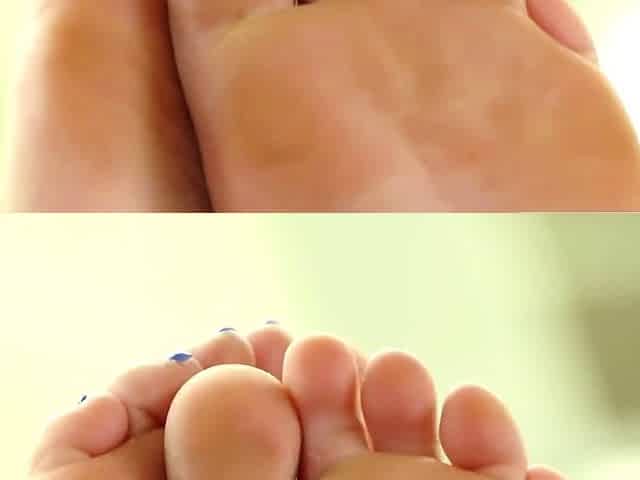 Naughty Teen Athena Faris Has Perfect Feet For Footjobs