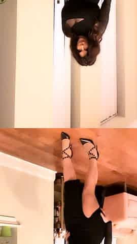 Brunette Solo Webcam Masturbation