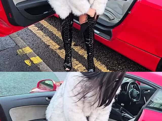 Petite small tit babe with perfect pussy masturbates
