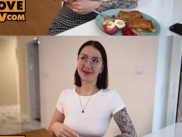 Fucking curvy penis bitch Kleo Kain in close up