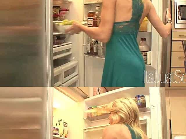 Alexa Styles Catches Delilah Blue in the Shower