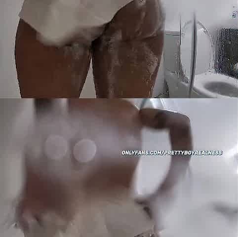 Chubby Unshaved Butt in the Shower