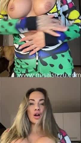 Wondering if the dads at pick up fantasize about my tits or ass?