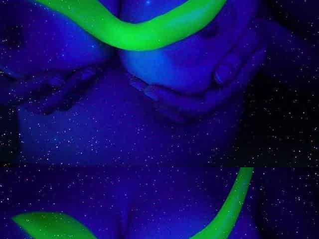 Young Artist Poses Nude for Her Erotico Artistic Experiments. She Uses the Boner of Her Photographer