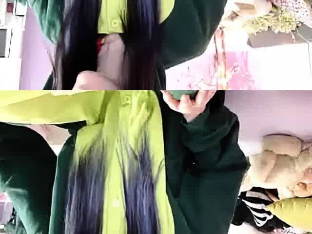 Brunette Solo Webcam Masturbation