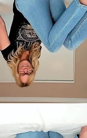 Hot Wife MILF in Tight Jeans and Sexy Feet