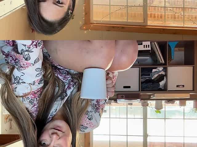 Cumshot amateur MILF suck and jerks dude in the bedroom