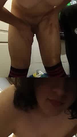 Femboy shaking her ass cheeks and showing her backdoor during the time that twerking in the bath
