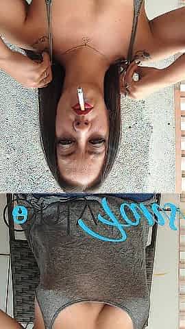Smokin' downblouse