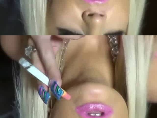 Smoking Blond