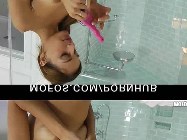 Breathtaking brunette hair GF Valerie Rios masturbates with the shower head