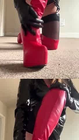 Linsey Dawn solo foot fetish