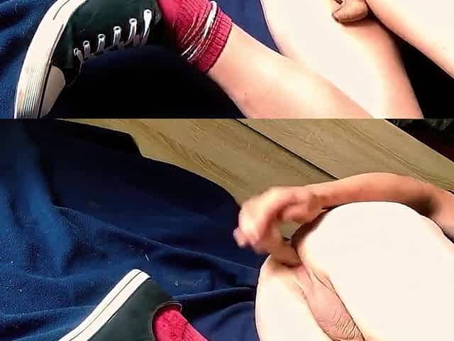 My vibrator makes me squirt and discharges cum in my overweight booty