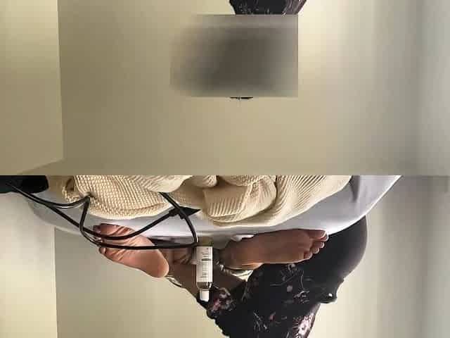 amateur innocent doll1 fingering herself on live webcam
