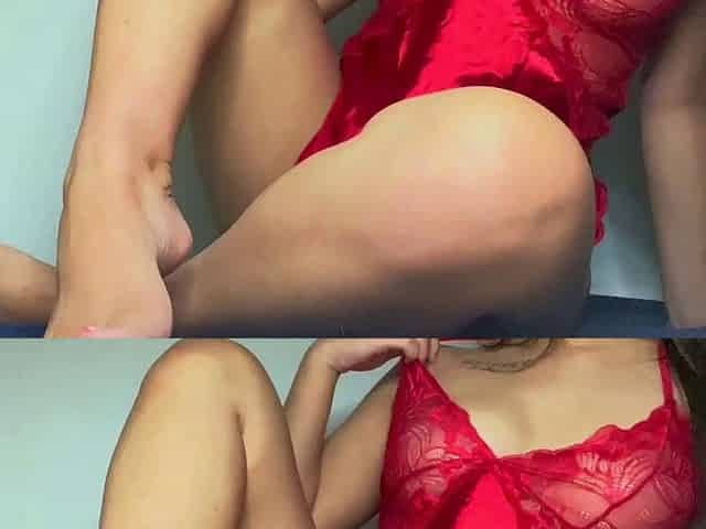 Close up MILF masturbation