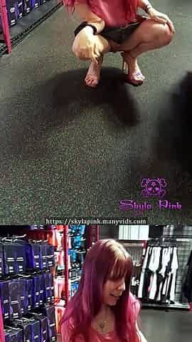 public flashing at the mall