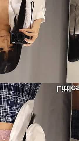 College Girl Soaks Public Dressing Room