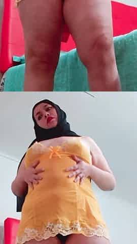 Horny Turkish Woman Wearing a Hijab