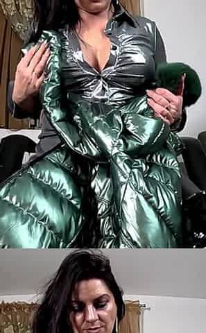 Shiny Leggings Cameltoe, Downjacket Play & Anal Plug Solo Fetish