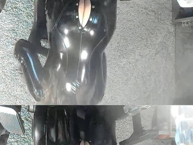 Sissy anal training, full of dildos and a bottle :p