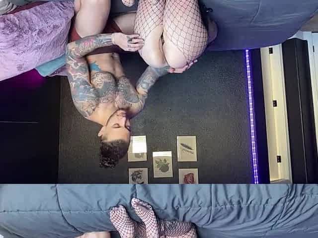 Glamorous face and Thick body gets a Creampie