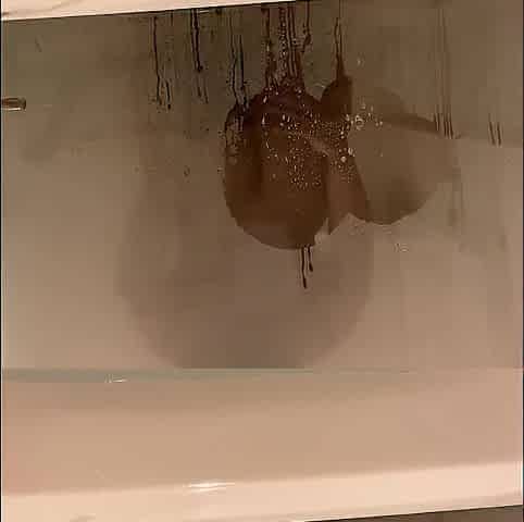 big beautiful woman twerks for me in Vegas shower