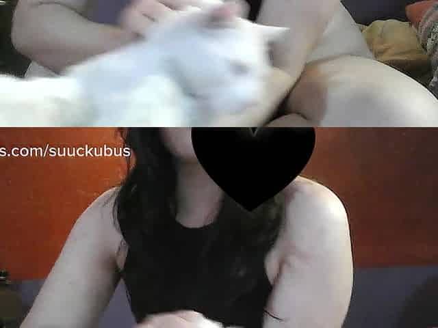 PUNK TEENAGE HOTTY LIKES TO PLAY WITH HER WHITE CUNT ????????