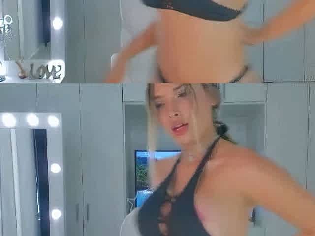 Amateur Softcore Cam Girl Strips Out of Her Bikini