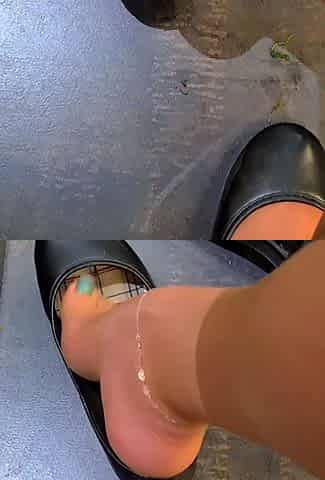 Foot fetish Close up feet and toes tease